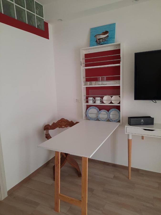 Adg Emilia 10 Appartamenti Del Garda Peschiera del Garda Luaran gambar