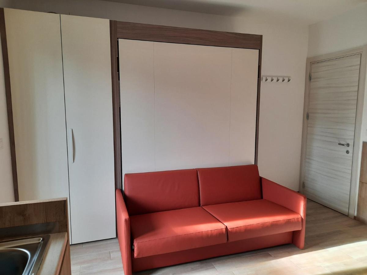 Adg Emilia 10 Appartamenti Del Garda Peschiera del Garda Luaran gambar